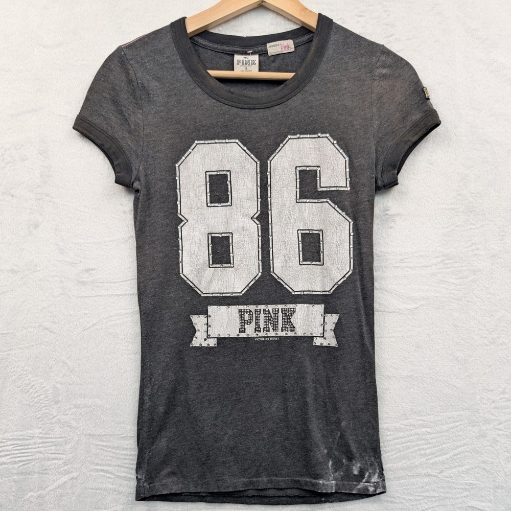 VTG PINK T-Shirt Womens Small Gray Distressed 86 Rhinestone Slim Fit McBling Y2K